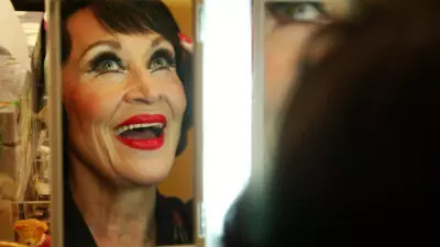 00chita timeline hfzm facebookJumbo - 11 Penampilan Mengagumkan Chita Rivera yang Membuatnya Terkenal di Dunia Hiburan