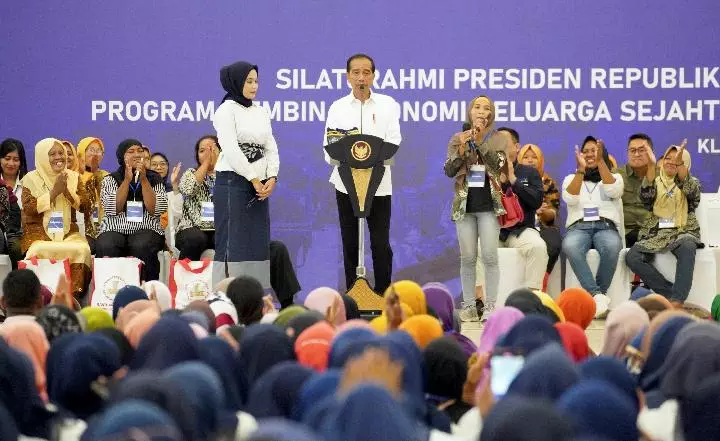 1276177 720 - Presiden Jokowi Mengevaluasi dan Memberikan Apresiasi atas Kerja Keras AO PNM: Inilah Alasan Mengapa Prestasi Mereka Luar Biasa