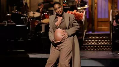 221204121002 keke palmer snl 1203 - Keke Palmer Berbagi Kebahagiaan dengan Mengungkapkan Bump di Acara Pembukaan 'Saturday Night Live'