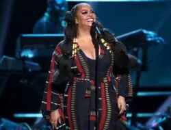 Jill Scott Rilis Tur Jubileum ‘Who is Jill Scott? Words & Sounds Vol. 1’ yang Mengagumkan