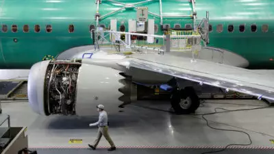 Boeing, Masih Pulih Dari Kecelakaan Max 8, Menghadapi Krisis Baru: Apa yang Harus Dilakukan?