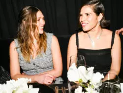 Pesona America Ferrera, Katie Holmes, dan Carey Mulligan di Acara Chanel