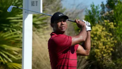 12tigerwoods brand lbcm facebookJumbo - Tiger Woods Memperkenalkan Brand Baru: Sun Day Red - Inspirasi Baru dalam Dunia Golf!