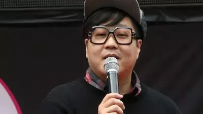 24xp lee mlvf facebookJumbo - Produser dan Penulis Lagu K-Pop yang Prolifik, Lee Hoyang, Meninggal Dunia pada Usia 40 Tahun