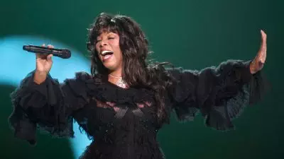 28YE LAWSUIT gbwl facebookJumbo - Tuntutan Warisan Donna Summer Terhadap Ye atas Pemakaian 'I Feel Love' untuk Sampling: Apa yang Terjadi Selanjutnya?