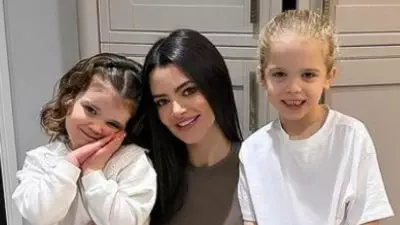 Tips Ampuh Mengatasi Kesulitan Seorang Ibu Tunggal: Kisah Emma McVey yang Inspiratif setelah Bercerai dari Gaz Beadle