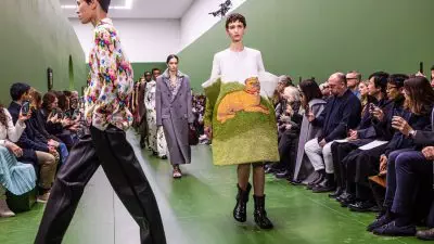 04PFW REVIEW LOEWE lead tzjm facebookJumbo - Menimbang Waktu, Uang, dan Kelas bersama Balenciaga dan Loewe