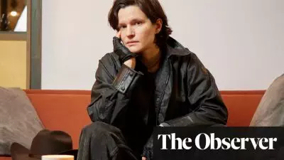 “Adrianne Lenker dari Big Thief: Saya Bersentuhan dengan Dinding – Sudah Terlalu Lama Bertahan dalam Mode Bertahan Hidup” | Big Thief