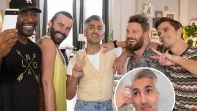 Tan France Bicara tentang Drama Queer Eye, Menyangkal Kampanye ‘Menggantikan’ Bobby Berk