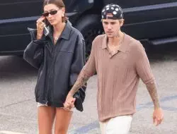 Hailey Bieber Mengunggah Ucapan Selamat Ultah untuk Justin Bieber di Acara NBC Chicago