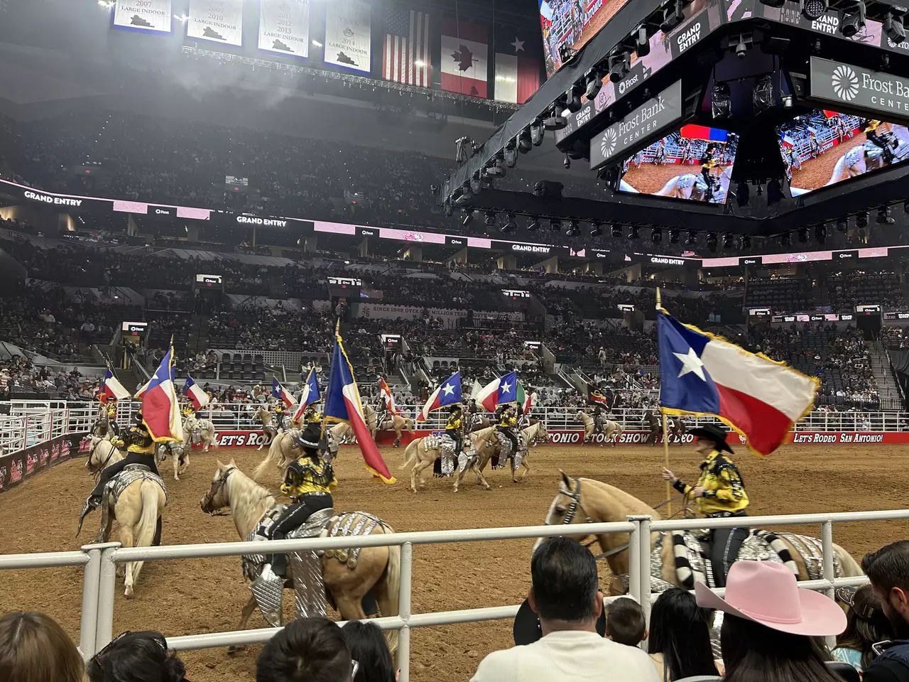 TM Mexican night at the Rodeo - Panduan Wisata: San Antonio, Texas, Amerika Serikat - Semua yang Perlu Anda Ketahui!