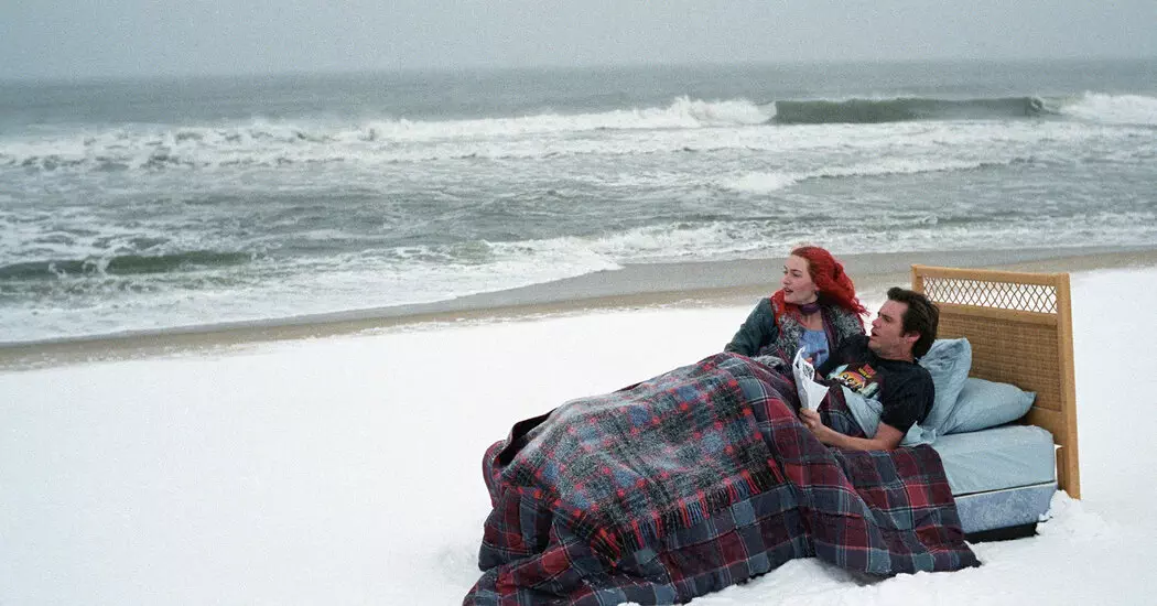 eternal anniversary1 lbtv facebookJumbo - 5 Alasan Mengapa 'Eternal Sunshine of the Spotless Mind' Sulit Dilupakan