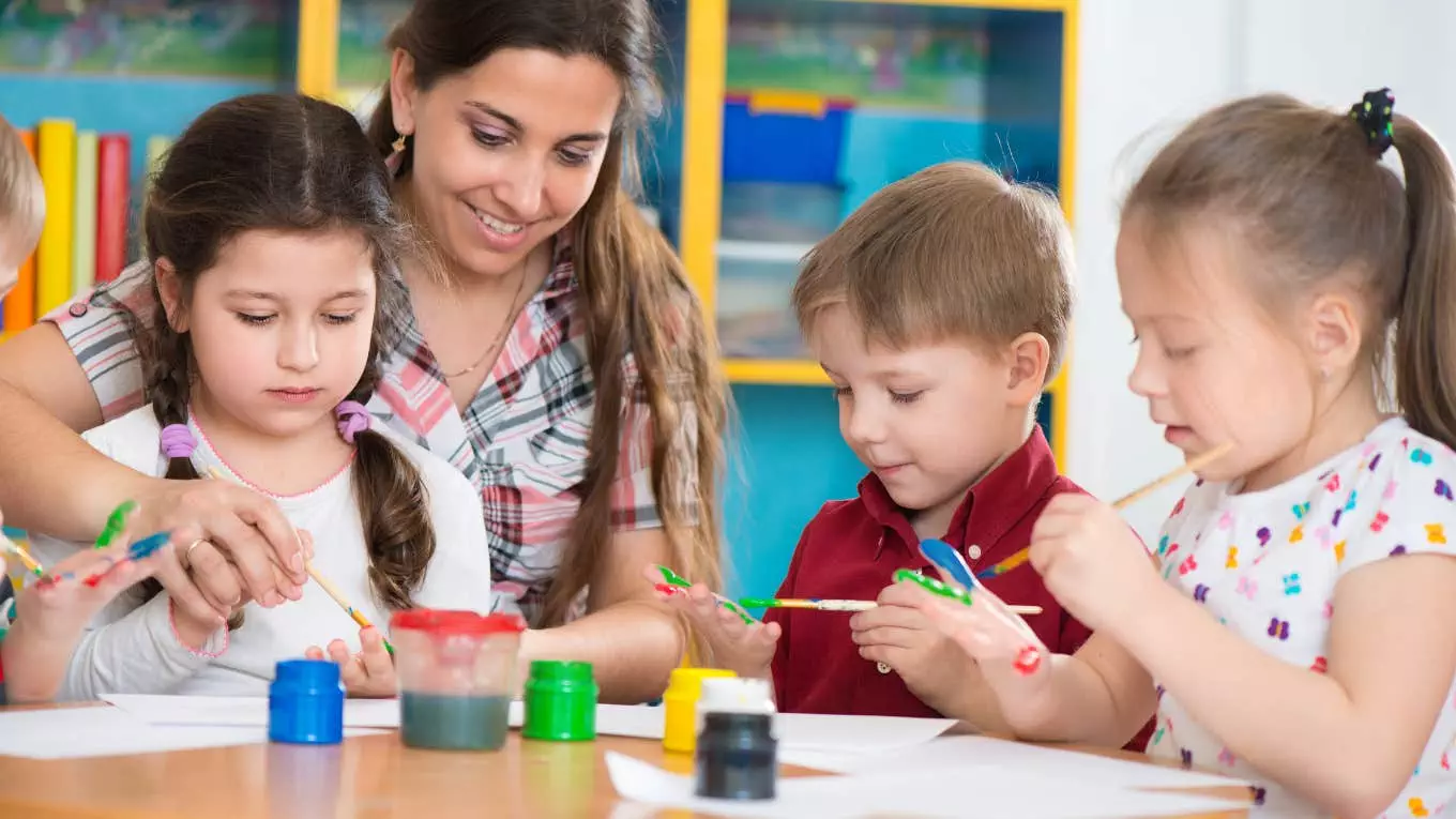 kindergarten teacher says children are being rewarded even when they fail - Guru Taman Kanak-kanak Mengklaim Anak-anak Hari Ini Sering Diberi Hadiah Meskipun Gagal, Dan Ini Sebuah Bencana