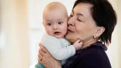 mother in law wants to raise her grandson alone for months so his parents can live for themselves - Menantu Ingin Merawat Cucu Sendirian Selama 3 Bulan Agar Orangtua Bisa Menikmati Waktu Untuk Diri Sendiri