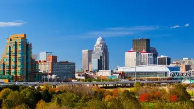 louisville skyline view royalty free image 1712609171 - Apa yang Harus Dilakukan di Louisville: Panduan Aktivitas Seru!