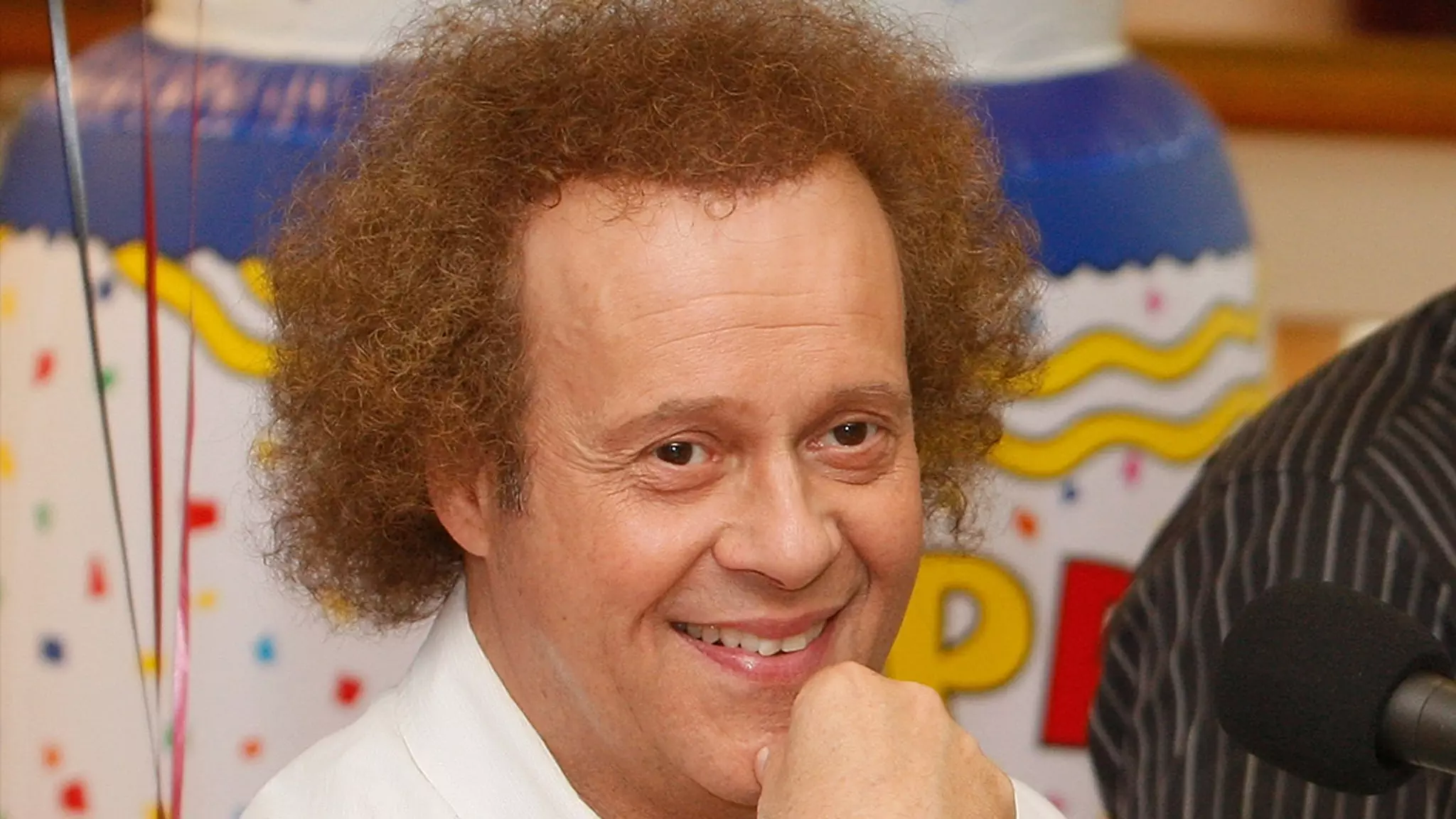 - Kisah Inspiratif: Pria Pemberani Richard Simmons Menyelamatkan Ratusan Nyawa Tanpa Diketahui Publik