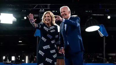 29JILL BIDEN DRESS ghkm facebookJumbo - Gaun Cantik Jill Biden Membuatnya Bersinar di Masa Pasca-Debat