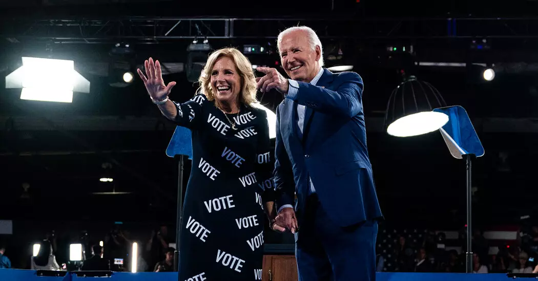 29JILL BIDEN DRESS ghkm facebookJumbo - Gaun Cantik Jill Biden Membuatnya Bersinar di Masa Pasca-Debat