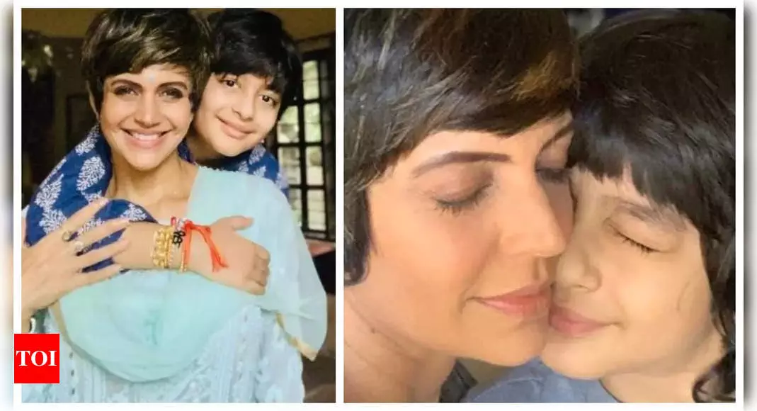 photo - Mandira Bedi Berbagi Pengalaman Mengatasi Depresi Pasca Melahirkan; Menceritakan Bagaimana Menemukan Koneksi dengan Bayi Barunya