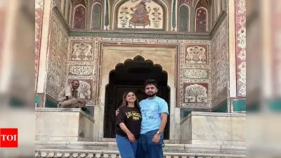 1721505622 photo - Pengalaman Wisata Mengunjungi Taj Mahal sambil Menikmati Dal-bati-churma, lassi bersama Somi Khan dan Adil Khan Durrani