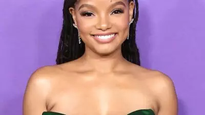 rs 1200x1200 240317173149 1200 halle bailey naacp image awards cjh 031624 - Halle Bailey dan DDG Berbagi Foto Pertama Wajah Anak Mereka, Halo yang Menggemaskan